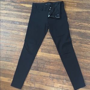 Skinny dress black pants